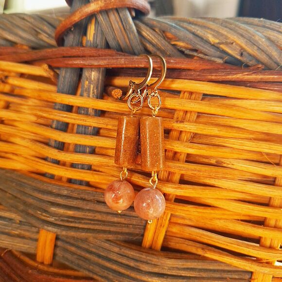 Sunstone Onyx Drop Earrings, Earthy Gold Earrings, Elegant Cottagecore Earrings - Picture 3 of 9